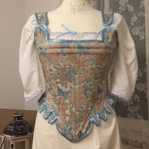 Making a Set of 18th Century Undergarments - Tailored by Mr. Spinalzo